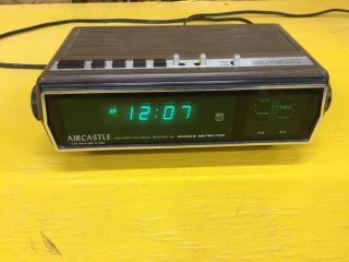 Vintage Aircastle Model Scr 2001 Am/fm Alarm Clock Radio Smoke Sensor Woodgrain