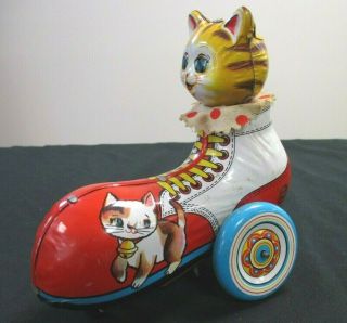 Rare Vintage Tin Litho Wind Up Yanoman 5610 Japan Kitty Cat In A Shoe