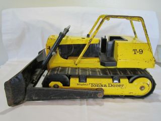 Vintage Collectible Antique Metal Toy Tonka Truck T - 9 Bulldozer American Made