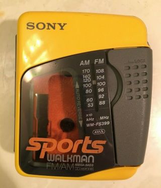 Sony Vintage Sports Walkman Wm - Fs399 Am/fm Radio Cassette Tape White - Rare