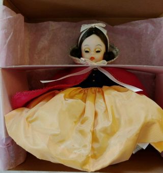 Vintage Madame Alexander Vinyl Doll Snow White 1975