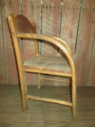 Antique Vintage Old Wooden Child ' s Bentwood Chair Primitive curved arms Oak 2