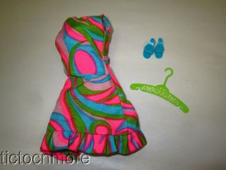 Vintage Barbie Doll Mod Fashion Clothes 1822 Swirly - Que Dress & Turquoise Heels