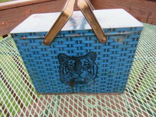 RARE VINTAGE BLUE TIGER CHEWING TOBACCO TIN LUNCHBOX ANTIQUE METAL SIGN 3