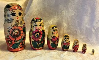 Vintage Colorful Russian Nesting Dolls Set Of 7