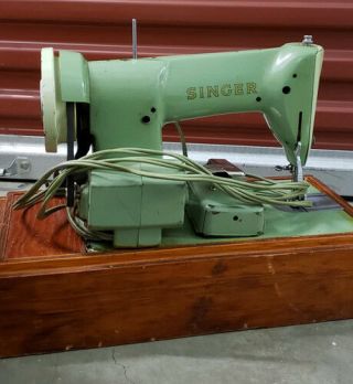 Vintage Singer Sewing Machine 185 K Model Rfj8 - 8 With Case - Video Available