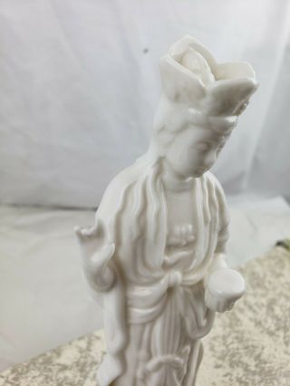 Vintage Chinese Blanc De Chine Porcelain Figurine 2
