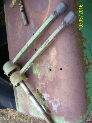 Vintage Oliver 1850 D Row Crop Tractor - Remote Hyd Levers - 1967