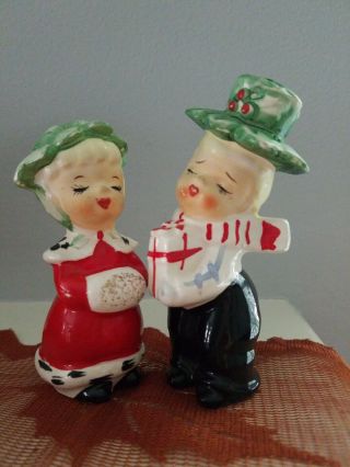 Adorable Vintage Boy And Girl Christmas Holly Salt & Pepper Shakers Japan Rare