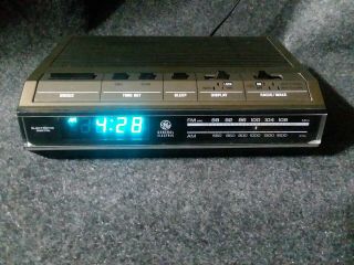 Vintage Ge General Electric Digital Alarm Clock Radio 7 - 4642b