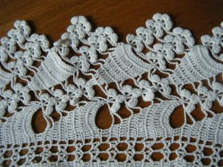 Old Vtg Trim Victorian Time Hand Crochet Lace Wide & Long Fancy Fan Design