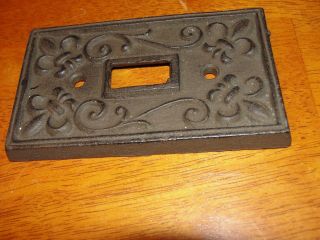 Vintage Cast Iron - Metal Single Light Switch Plate Cover Carved w/o Screws 3
