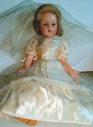 19 " Effanbee Little Lady Doll Composition Bride Outfit Needs To Be Strung Tlc