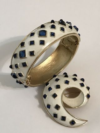 Rare Vintage Gorgeous Enamel Trifari Glass Cabochon Bracelet Brooch Pin Set