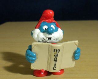 Smurfs 20174 Papa Smurf Magic Spell Book Rare Vintage Figure Pvc Toy Figurine