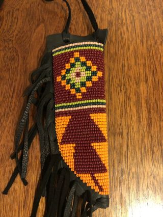 VINTAGE AUTHENTIC NATIVE AMERICAN BEADED LEATHER KNIFE SHEATH 6.  25” RARE 2