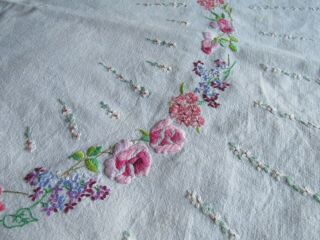 Vintage Hand Embroidered Linen Tablecloth - EXQUISITE STARBURST & FLORAL RING 3