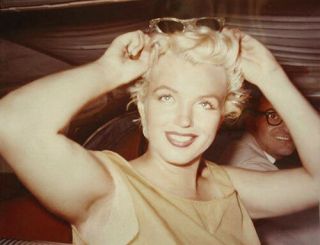 Marilyn Monroe Beauty In A Car (1) Rare 8x10 Galleryquality Photo