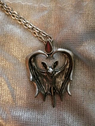Alchemy Gothic Vampire Red jewel Bat Necklace 2000 Pewter RARE 2