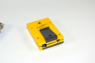 Realistic Am/fm Stereo Mate 12 - 142 Portable Pocket Radio (yellow) Rare
