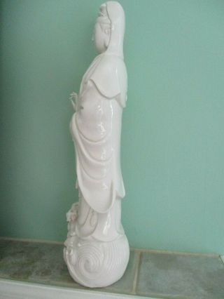 Antique Chinese Blanc De Chine Porcelaine Kwan Yin Statue Unusual 3