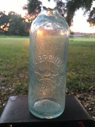Antique Pictorial Tampa Florida Hutchinson Bottle