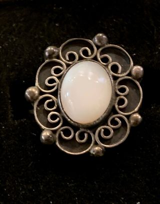 1950s Antique Vintage Taxco Mexican Silver Filigree And White Jade Ring,  Size 8