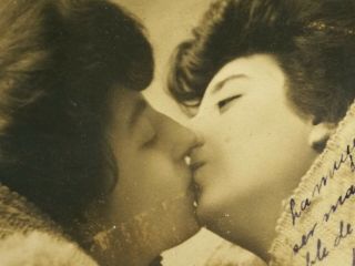 Rare Antique 1904 Gay Lesbian Interest Affectionate Woman Kissing Photo Postcard