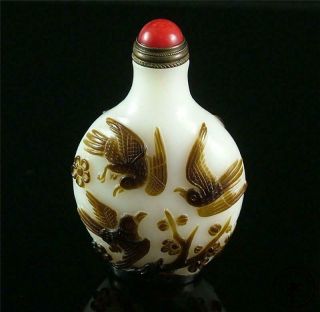 Fine Old Chinese Peking Glass Carved Snuff Bottle Magpie On Plum Blessing