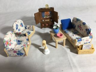Calico Critters/sylvanian Families Living Room Furniture With Vintage Tv
