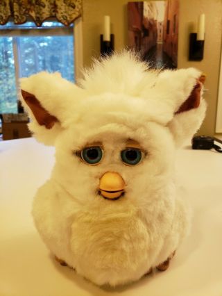 Large Furby Your Emototronic Friend Interactive Toy White Vintage Rare Tiger