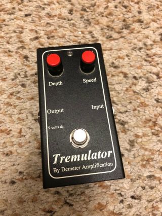 Demeter Trm - 1 Tremulator (rare,  Red Knob) Tremolo Guitar Pedal
