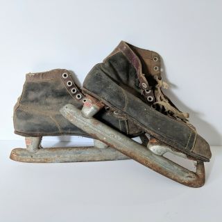 Vintage Antique Leather Union Hardware Co Hockey Ice Skates Ski Lodge Decor Old
