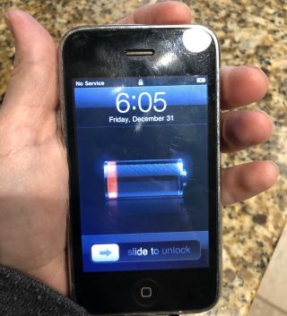 Extremely Rare Ios 2.  0 Apple Iphone 3g At&t Gsm A1241