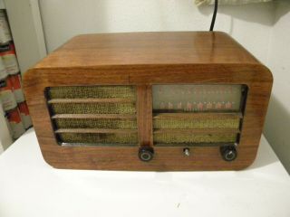 Rca Vintage Antique Wooden Tube Radio - And