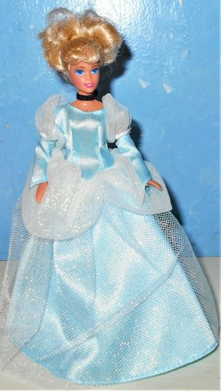Rare Disney Cinderella 7 1/2 " Doll 1991 Orig.  Dress,  Neckband,  Stand