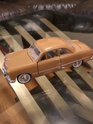 1949 Ford Coupe Hardtop Diecast Model Car 1/24 Scale Showcasts 49 Rare 1:24