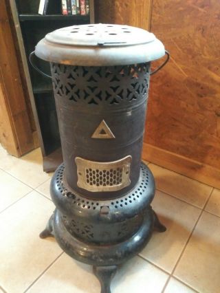 Vintage Perfection 525 Kerosene Oil Heater Stove Metal