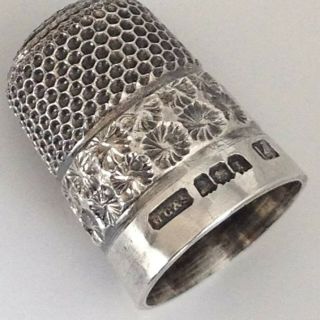 Solid Silver Thimble,  Henry Griffith & Sons,  Birmingham 1923,  6.  50 Grams