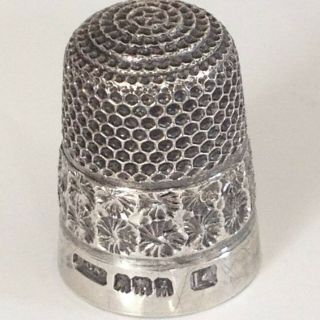 Solid Silver Thimble,  Henry Griffith & Sons,  Birmingham 1923,  6.  50 grams 2