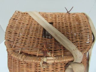 Vintage Fishing Creel Fly Trout Fishermans Wicker Basket Canvas Strap 2