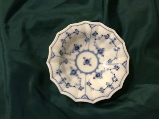 Royal Copenhagen Blue And White Scalloped Edge Shallow Dish 6 Inches Wide