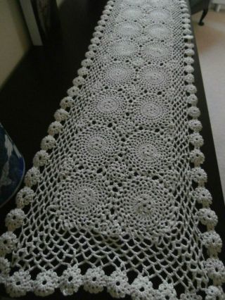 Vintage Art Deco Ivory Cotton Hand Crochet Lace Table Runner 41 " X 11 " Daisies