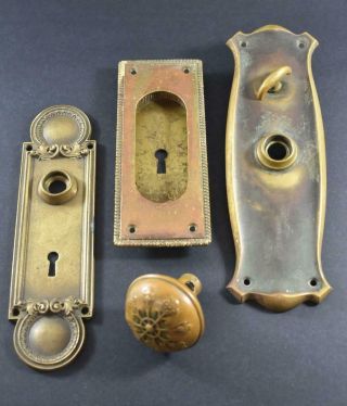 4 Pc Antique Vintage Brass Door Plates And A Knob Yale