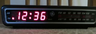 Vintage Ge 7 - 4612bka Am/fm Digital Alarm Clock Radio Black