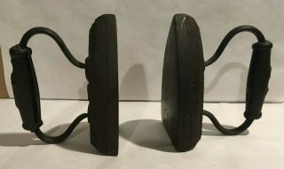 Set Of 2 Antique No.  5 Cast Iron Flat Sad Irons Doorstops/bookends