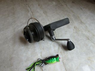 Vintage Orvis 100 A Spinning Reel,  Mechancal & Cosmetic Cond.  Italy 3