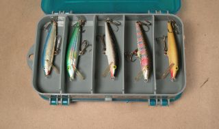 Pocket Pak by Plano 2 Sided Tackle Box 3213 with 13 lures 3