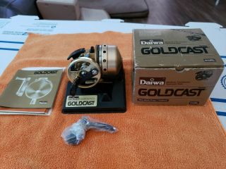 1 - Rare Vtg Collectible Daiwa Goldcast 310rl Thumb - Wheel Spinning Fishing Reel