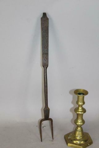 Rare Decorated 18th C Wrought Iron Two Tine Roasting Fork In Old Grungy Surface